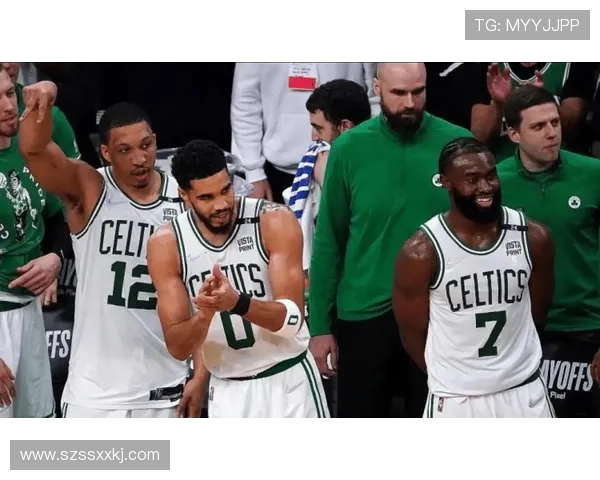 NBA杯历史场均得分榜揭晓福克斯领衔东亚约字紧随其后